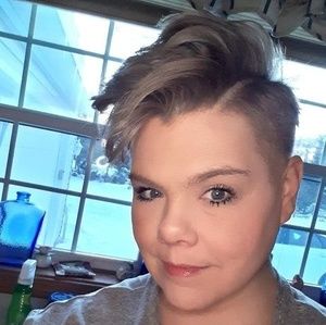 Meet your Posher, Vikki